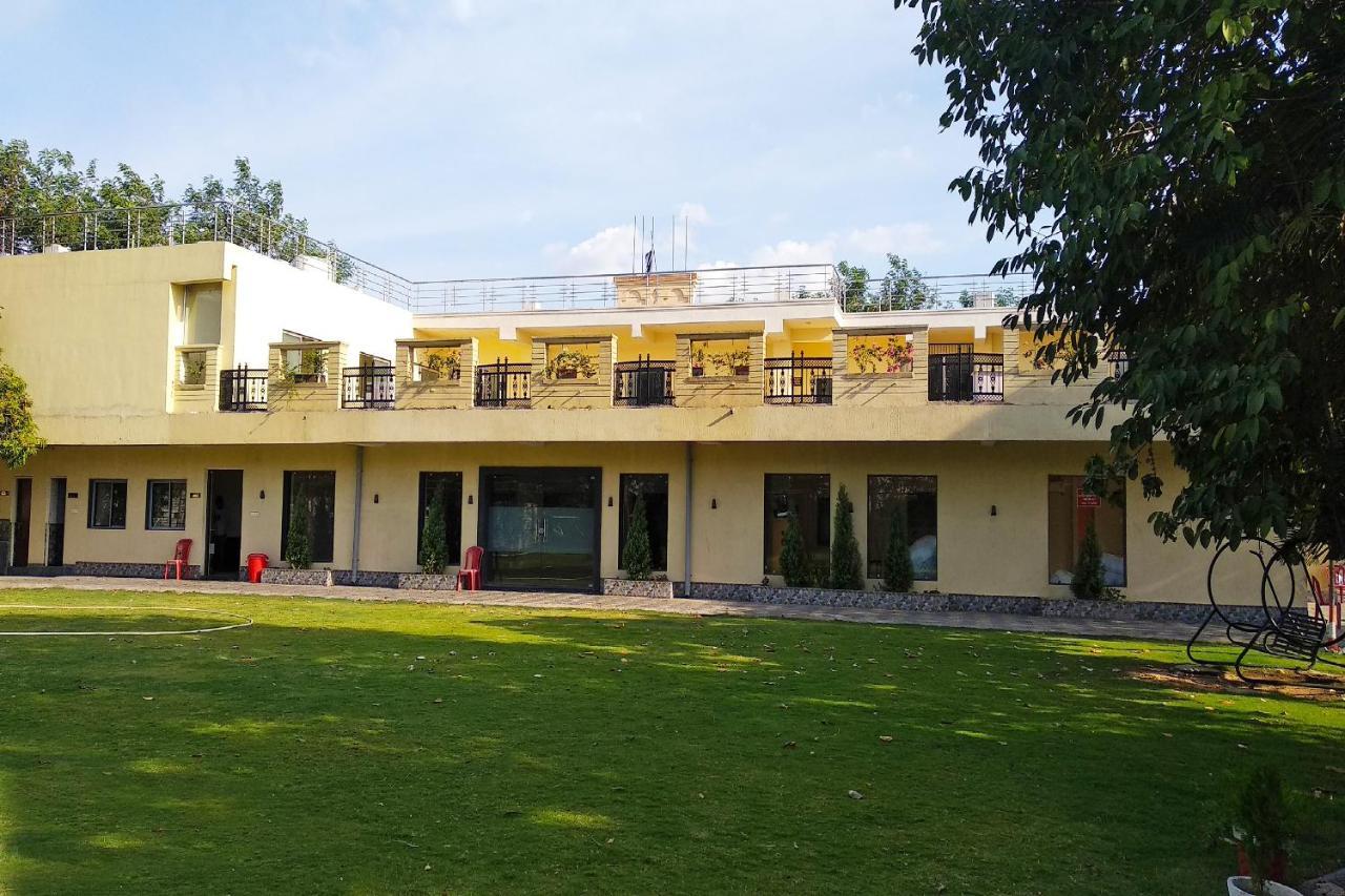 Oyo 14354 Amar Marriage Palace Hotel Dharmpura Exterior photo