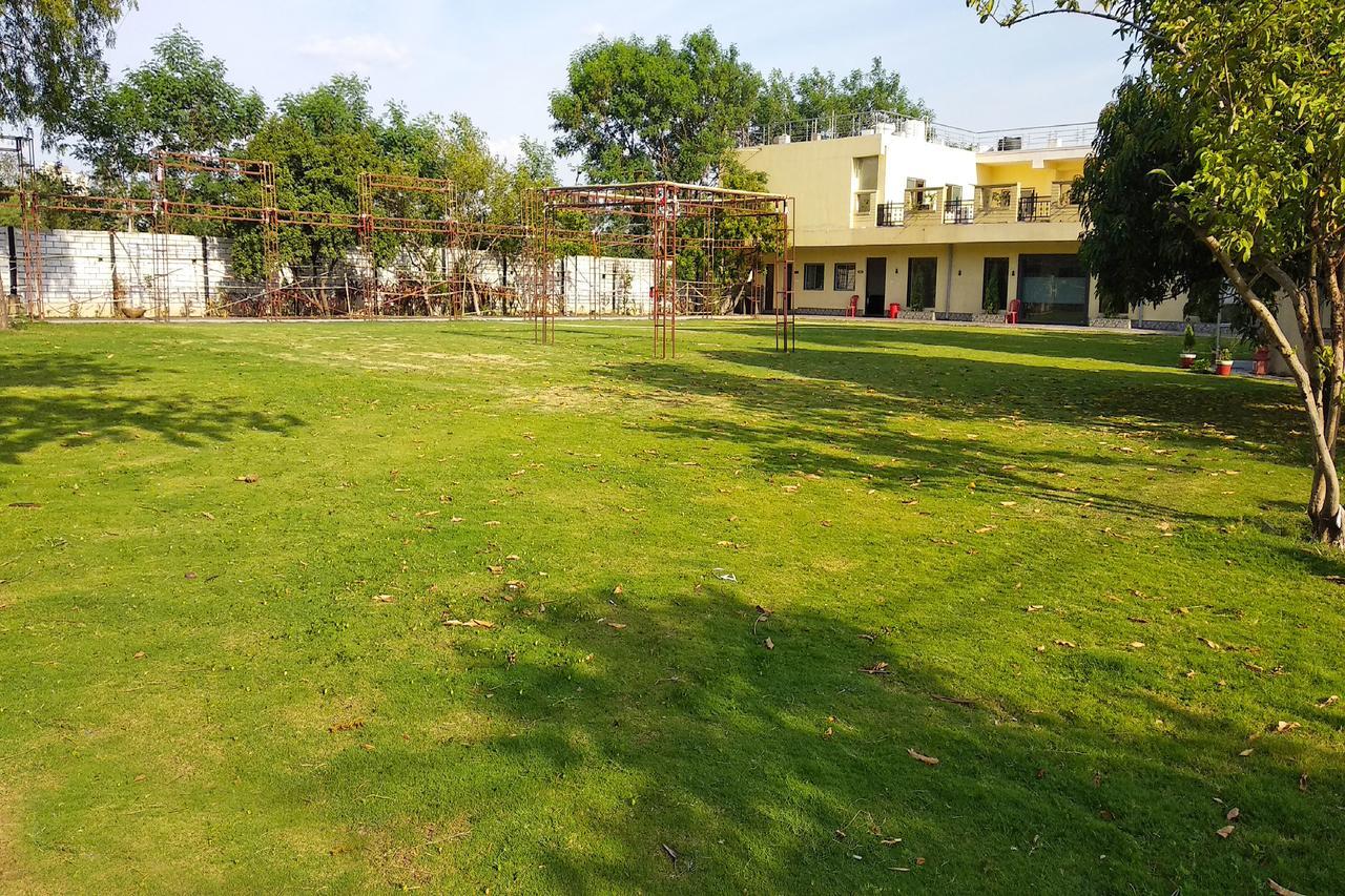 Oyo 14354 Amar Marriage Palace Hotel Dharmpura Exterior photo